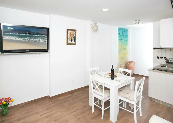 Miraflores Apartament *