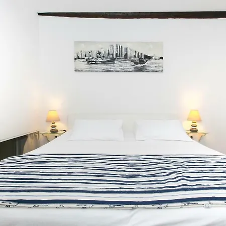 Miraflores Apartment Split